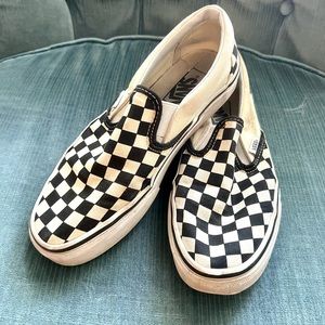 Checkered vans women’s slip on shoes